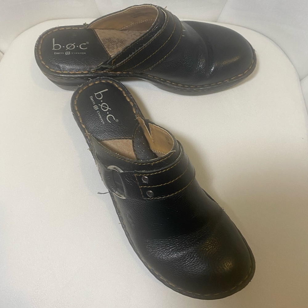 b.o.c. | Born Concept Womens Black Leather Clogs| Size 8